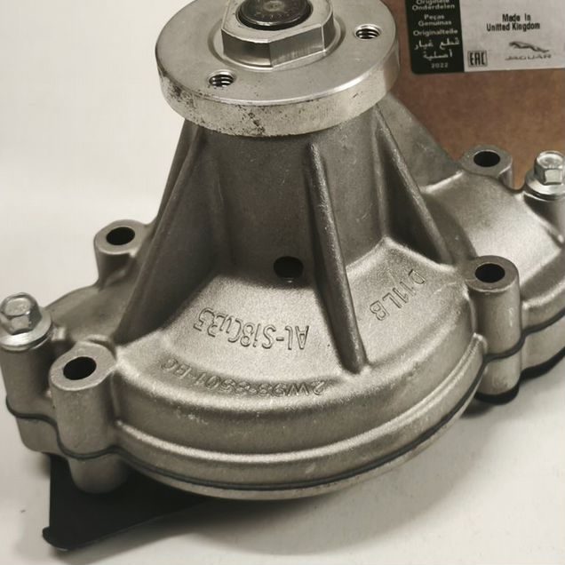 Помпа водяная Jaguar/Land Rover, номер 4575902